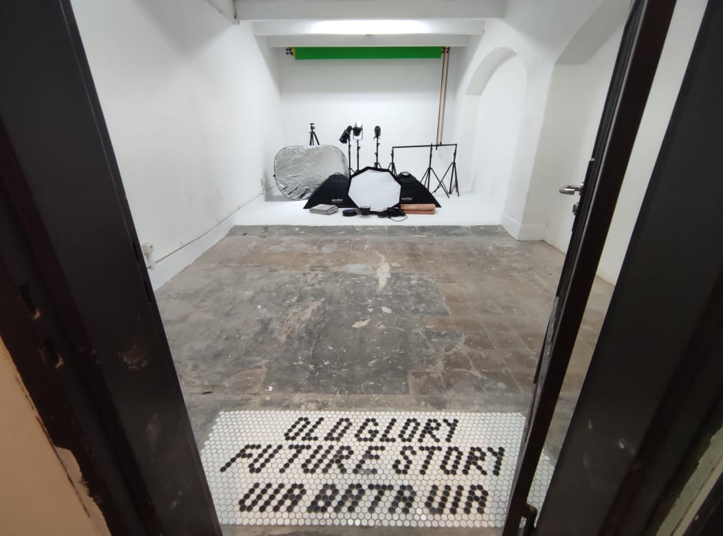 ViaBatavia – Retro Photo Studio